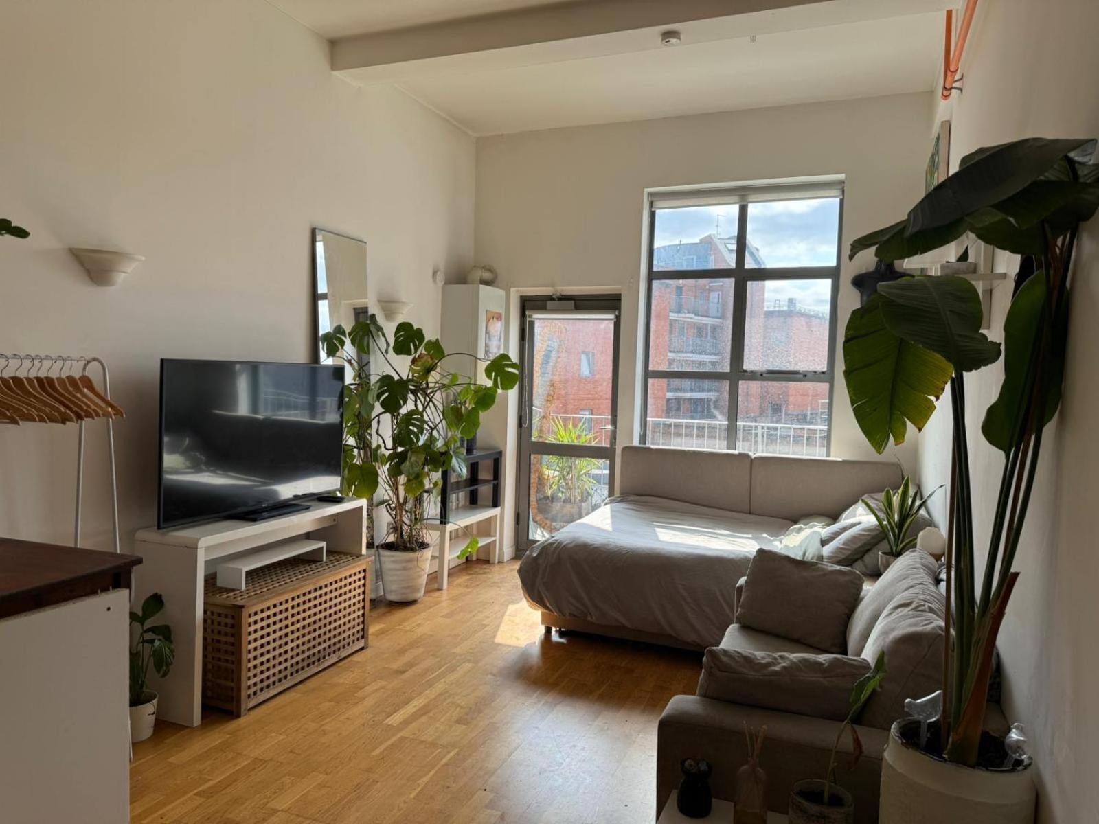 Cosy Private Room With Shared Bathroom Facilities Londres Exterior foto