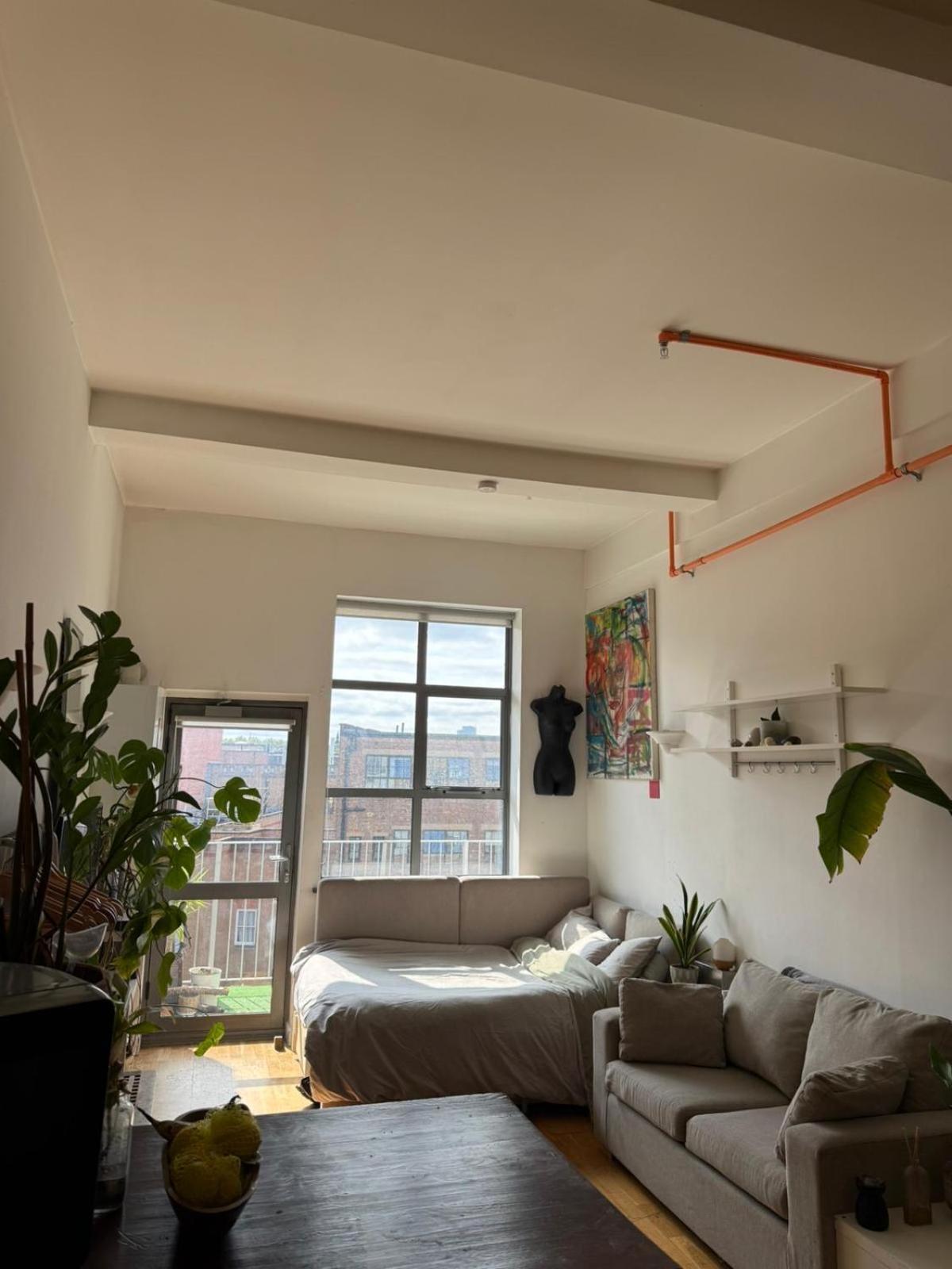 Cosy Private Room With Shared Bathroom Facilities Londres Exterior foto